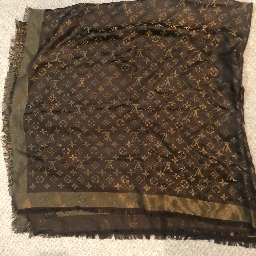 Louis Vuitton Brown/Gold scarf/shawl